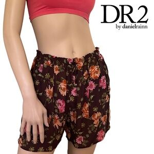Nordstrom DR2 Floral Leisure Shorts 100% Rayon Lightweight NWOT Ruffled Waist